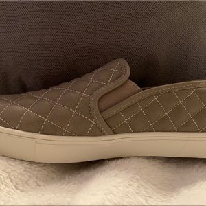 Steve Madden grey slip ons!